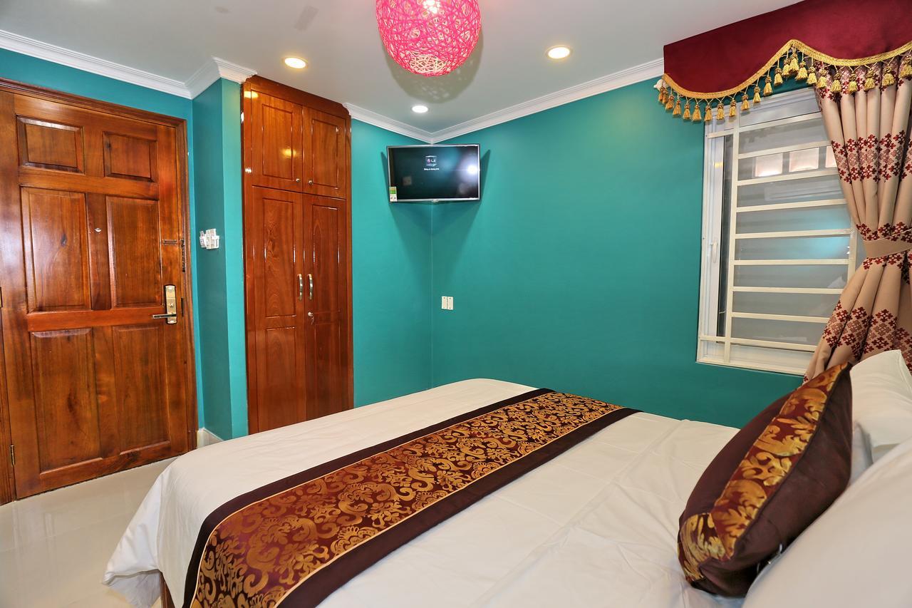 Khách sạn Nest 2*